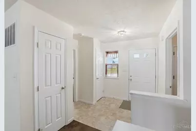 22 Meadowcrest Drive, Franklin, OH 45005 - Photo 5