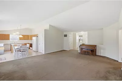 22 Meadowcrest Drive, Franklin, OH 45005 - Photo 7