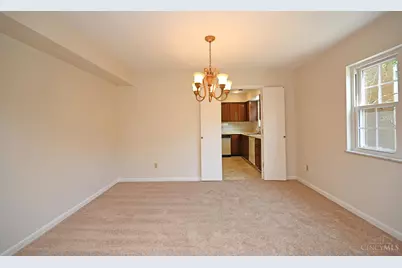 3433 Traskwood Circle #B, Cincinnati, OH 45208 - Photo 13