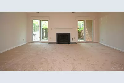 3433 Traskwood Circle #B, Cincinnati, OH 45208 - Photo 9
