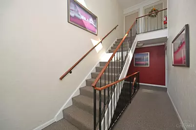 3433 Traskwood Circle #B, Cincinnati, OH 45208 - Photo 5