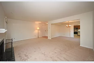 3433 Traskwood Circle #B, Cincinnati, OH 45208 - Photo 11
