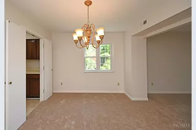 3433 Traskwood Circle #B, Cincinnati, OH 45208 - Photo 15
