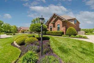 1123 Waters Edge Dr, Centerville, OH 45458 - Photo 3