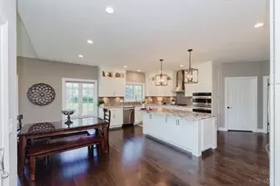 1123 Waters Edge Dr, Centerville, OH 45458 - Photo 29