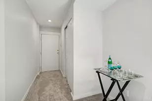 427 Hopkins St, Cincinnati, OH 45203 - Photo 3
