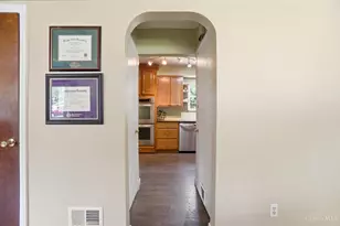 1525 Westview Ct, Reading, OH 45215 - Photo 9