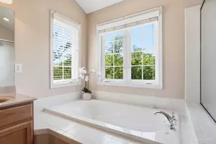 7605 Foxchase Dr, West Chester, OH 45069 - Photo 25