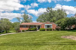 7172 Pfeiffer Rd, Montgomery, OH 45242 - Photo 1