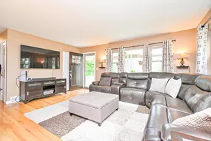 5460 Starcrest Dr, Delhi Township, OH 45238 - Photo 5