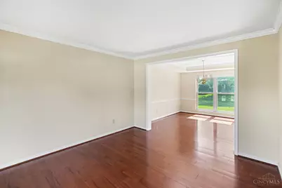 611 Shadowlawn Lane, Miami Township, OH 45140 - Photo 5