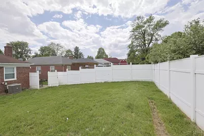 4000 Homelawn Avenue, Cheviot, OH 45211 - Photo 33