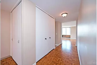 2324 Madison Road #703, Cincinnati, OH 45208 - Photo 5