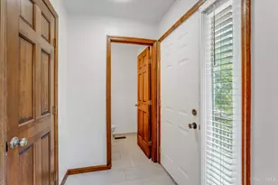 1813 Tuxworth Ave, Cincinnati, OH 45238 - Photo 11
