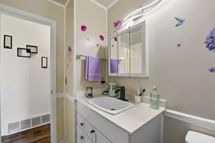 5974 Sunridge Dr, Cincinnati, OH 45224 - Photo 19