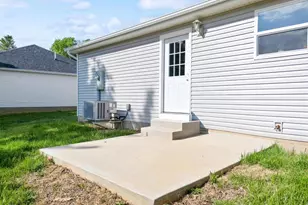 6607 Fascination Way, Hillsboro, OH 45133 - Photo 7