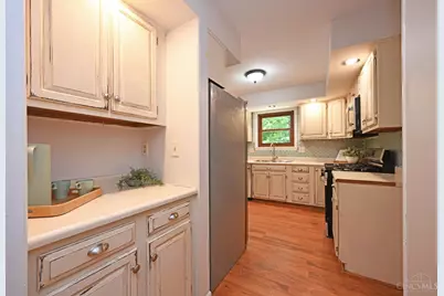 6415 Roth Ridge, Loveland, OH 45140 - Photo 9