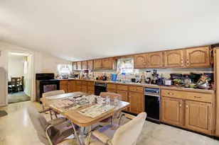 911 Lakeside Dr, Springfield Township, OH 45231 - Photo 13