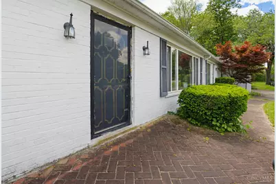 911 Lakeside Drive, Springfield Township, OH 45231 - Photo 7