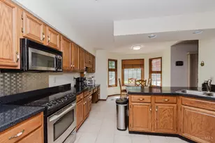 4139 Abbeygate Dr, Beavercreek, OH 45430 - Photo 9