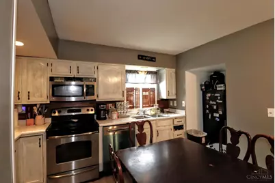 5642 Leumas Road, Green Township, OH 45239 - Photo 9