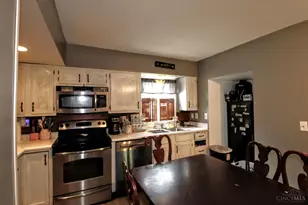 5642 Leumas Rd, Green Township, OH 45239 - Photo 9