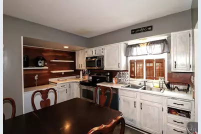 5642 Leumas Road, Green Township, OH 45239 - Photo 7