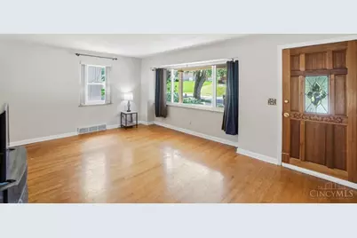 3318 Stevie Lane, Cincinnati, OH 45239 - Photo 7