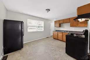 1903 Roosevelt Ave, Springfield Township, OH 45240 - Photo 9