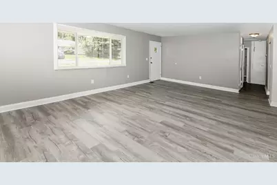 1316 Landis Lane, Springfield Township, OH 45231 - Photo 5