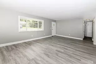 1316 Landis Ln, Springfield Township, OH 45231 - Photo 5