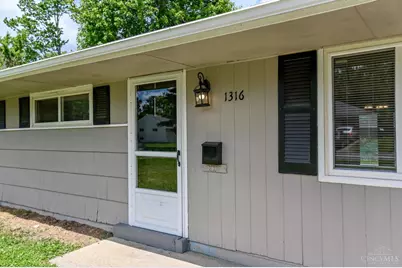 1316 Landis Lane, Springfield Township, OH 45231 - Photo 3