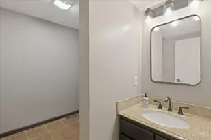 2138 Ohio Ave, Cincinnati, OH 45219 - Photo 41
