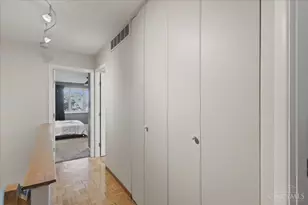 2138 Ohio Ave, Cincinnati, OH 45219 - Photo 29