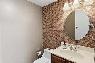 2138 Ohio Ave, Cincinnati, OH 45219 - Photo 21