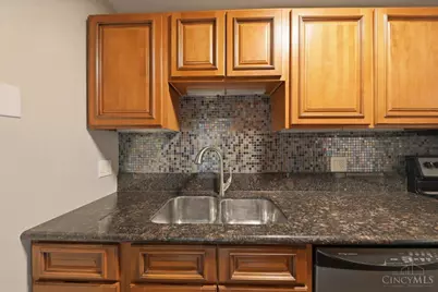 2138 Ohio Avenue #B, Cincinnati, OH 45219 - Photo 25