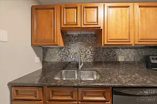 2138 Ohio Ave, Cincinnati, OH 45219 - Photo 25