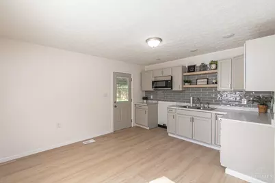 1361 Kylemore Drive, Xenia, OH 45385 - Photo 7