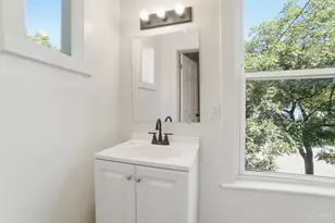 4569 N Edgewood Ave, Cincinnati, OH 45232 - Photo 13