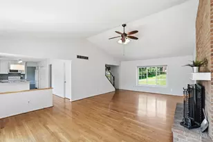 7813 Meadowcreek Dr, Cincinnati, OH 45244 - Photo 11