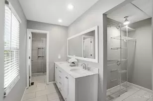 7813 Meadowcreek Dr, Cincinnati, OH 45244 - Photo 39