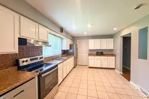 3770 Julie Dr, Franklin Township, OH 45005 - Photo 5