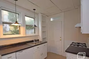 705 Riddle Rd, Cincinnati, OH 45220 - Photo 7