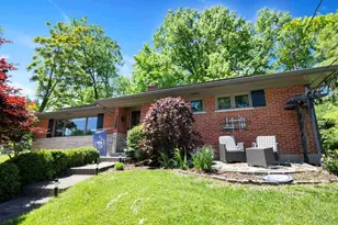 1325 Holman View Dr, Wyoming, OH 45215 - Photo 3