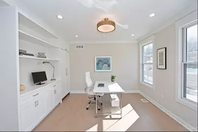1080 Tuscany Place, Cincinnati, OH 45226 - Photo 5