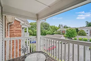 410 Carrington Ln, Loveland, OH 45140 - Photo 13