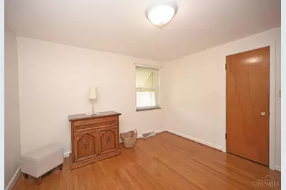 3810 S Broadlawn Circle, Silverton, OH 45236 - Photo 33