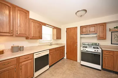 3810 S Broadlawn Circle, Silverton, OH 45236 - Photo 19