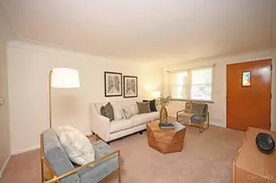 3810 S Broadlawn Cir, Silverton, OH 45236 - Photo 9