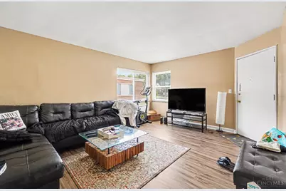 2370 Losantiville Avenue, Cincinnati, OH 45237 - Photo 5